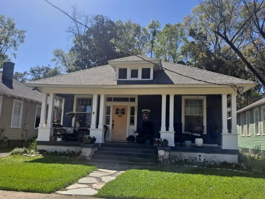 Craftsman bungalow with a new shingle roof